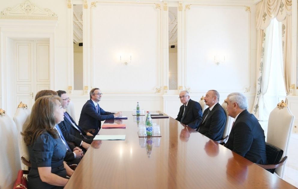 Präsident Ilham Aliyev empfängt TOTAL-Generaldirektor VIDEO