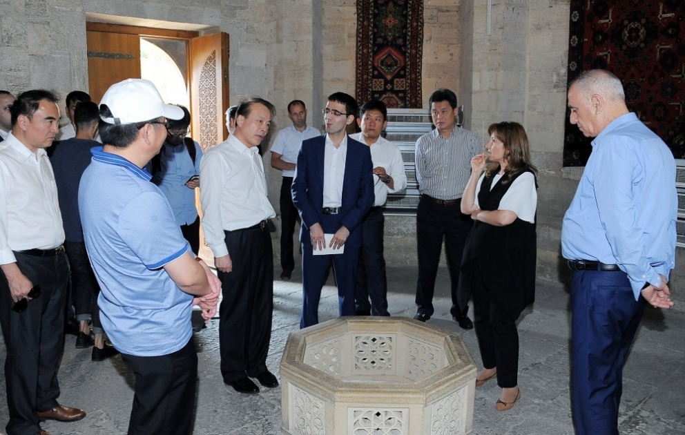 Xinhua-Delegation lernt Innenstadt kennen VIDEO