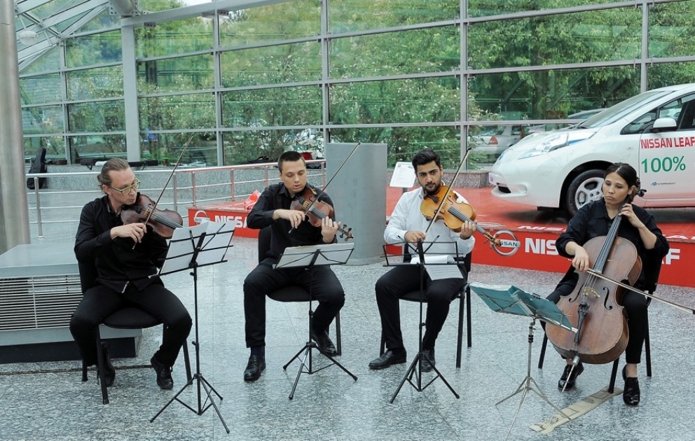 Bakı metrosunda Milli Musiqi Günü qeyd olunub VİDEO