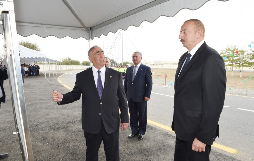 Inauguration de la route Zehmetabad-Beydilli-Khyrmandaly-Aliabad à Bilessouvar VIDEO
