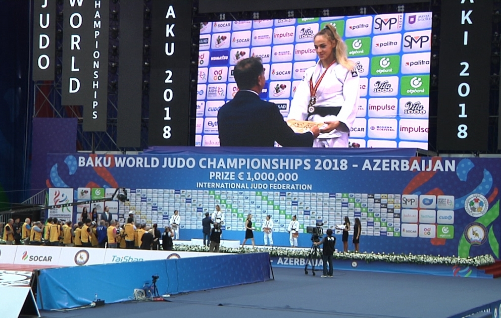 Ukrayna və Yaponiya cüdoçuları Bakıda keçirilən dünya çempionatının ilk günündə qızıl medal qazanıblar VİDEO