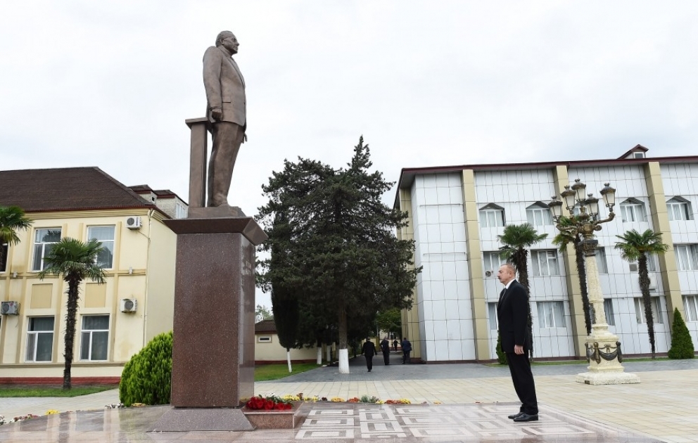 Le président Ilham Aliyev est en visite à Astara VIDEO