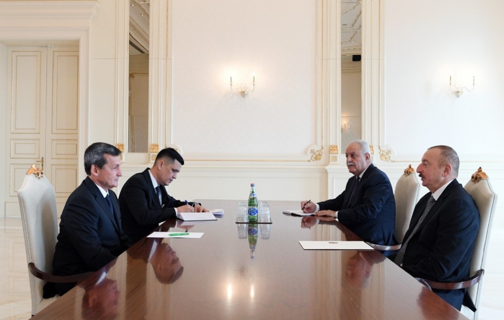 Le président de la République reçoit le vice-président du Conseil des ministres turkmène VIDEO