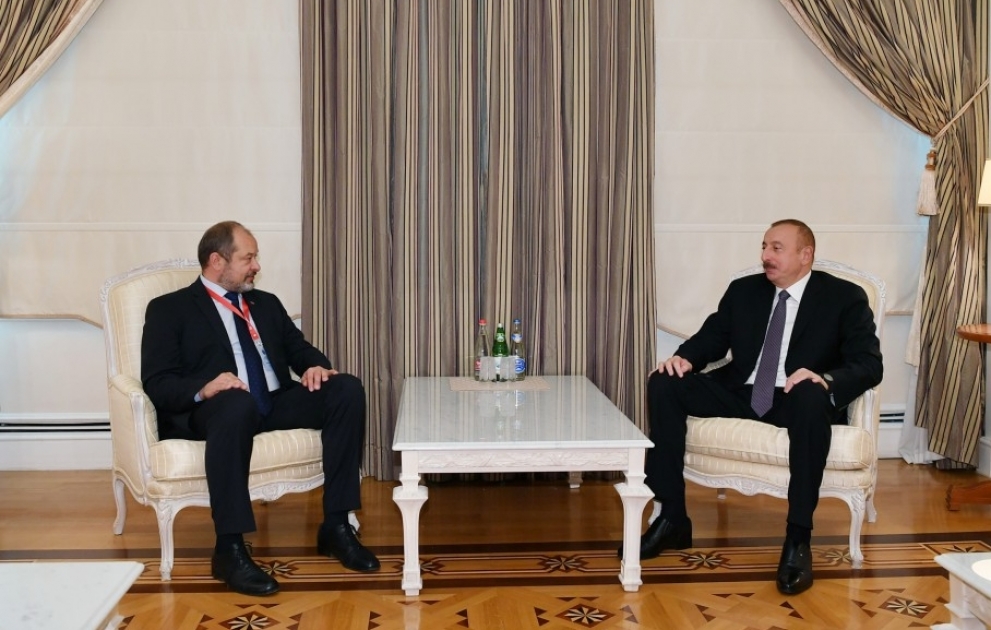 Staatspräsident Ilham Aliyev trifft Delegation um Vorsitzenden des Nationalrats von Slowenien VIDEO