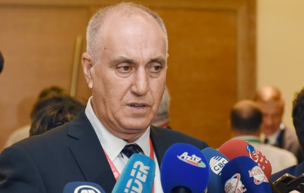 Aslan Aslanov: ənənəvi media yanlış məlumatlandırma siyasətinə qarşı mübarizəni gücləndirməlidir VİDEO
