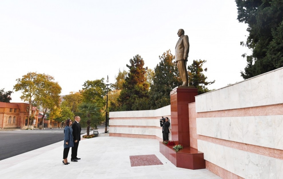 Le président azerbaïdjanais Ilham Aliyev est en visite à Gakh VIDEO