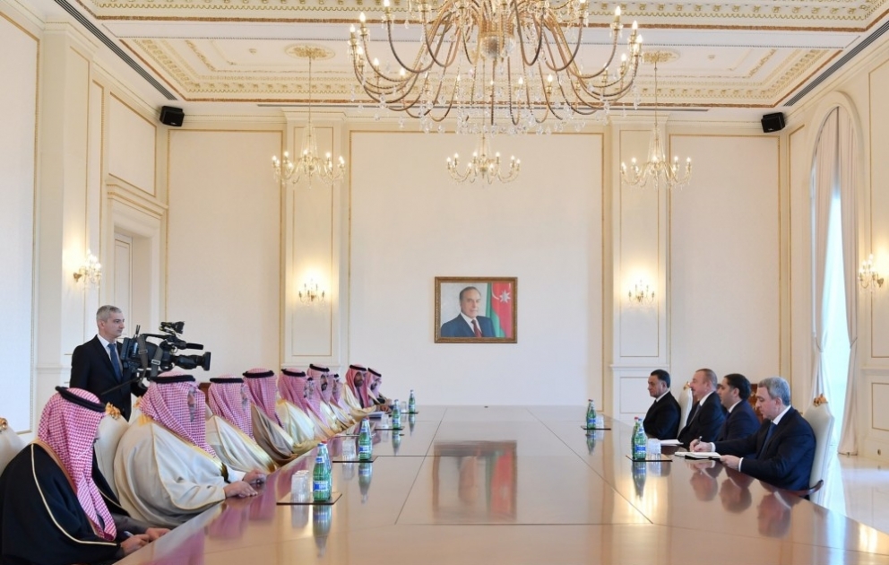 Präsident Ilham Aliyev empfängt Delegation um Innenminister von Saudi-Arabien VIDEO