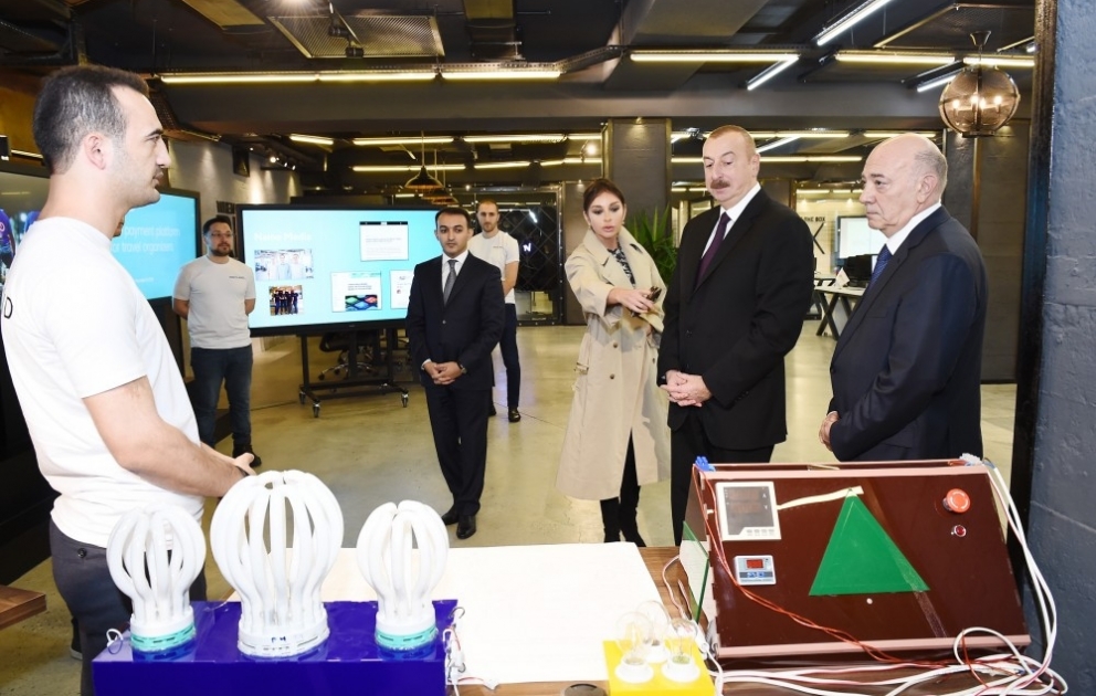 Prezident İlham Əliyev Bakıda Elektron Hökumətin İnkişafı Mərkəzinin inzibati binasının açılışında iştirak edib YENİLƏNİB VİDEO