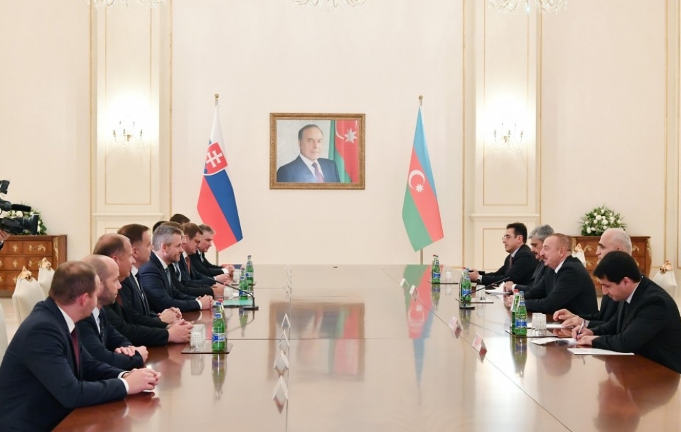 Entretien élargi du président Ilham Aliyev et du Premier ministre slovaque Peter Pellegrini VIDEO