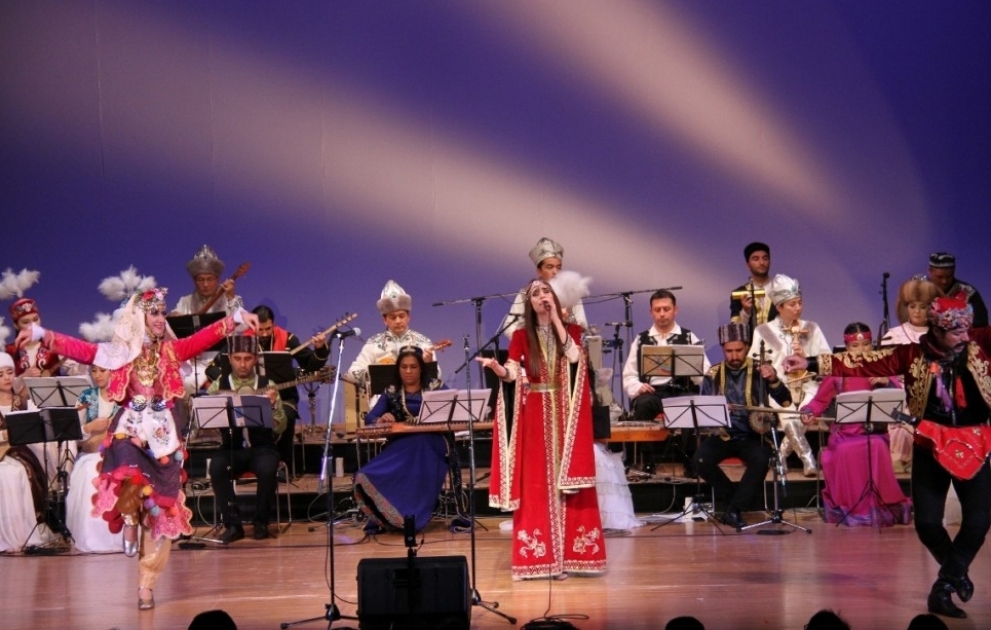 TÜRKSOY-un xalq çalğı alətləri orkestrinin Yokohamadakı konserti böyük maraq və alqışlarla qarşılanıb VİDEO