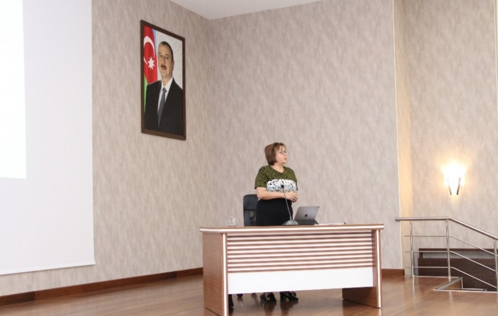 Dövlət İmtahan Mərkəzi Xızıda yeni qəbul qaydaları ilə əlaqədar seminarlar təşkil edib VİDEO