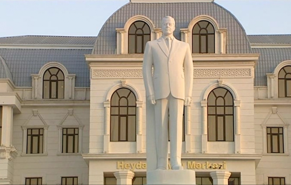 Déplacement du président Ilham Aliyev à Soumgaït VIDEO