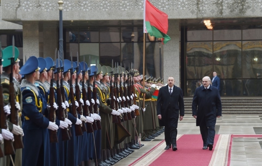 Azərbaycan Prezidenti İlham Əliyevin Minskdə rəsmi qarşılanma mərasimi olub VİDEO