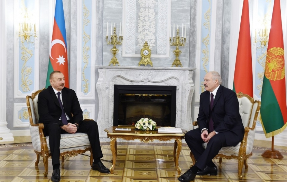 Entretien en tête-à-tête du président azerbaïdjanais Ilham Aliyev et de son homologue biélorusse Alexandre Loukachenko à Minsk VIDEO