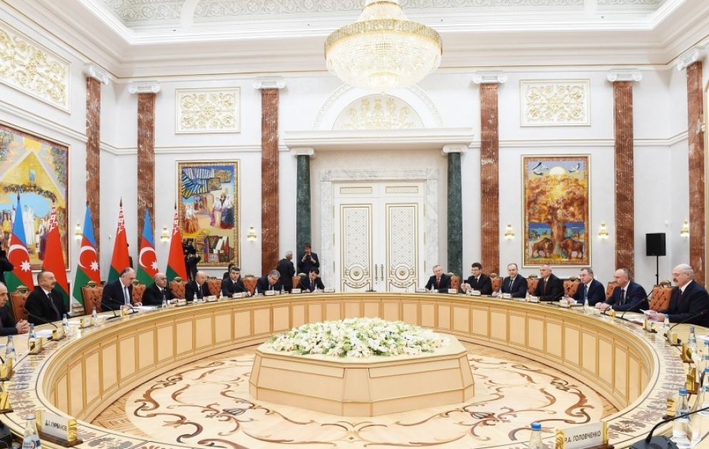 Entretien élargi des présidents azerbaïdjanais et biélorusse VIDEO