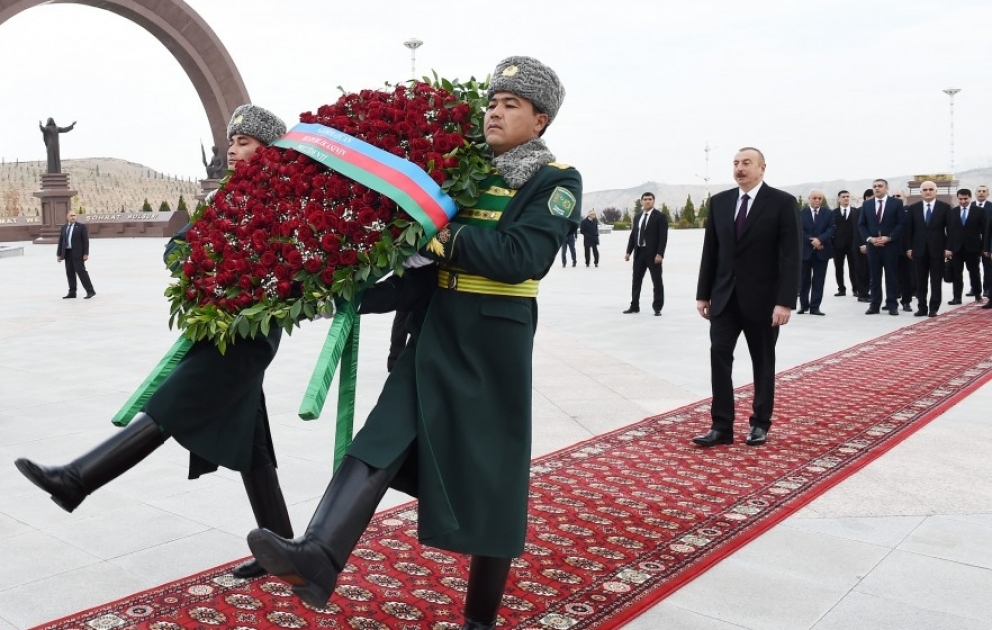President Ilham Aliyev visited memorial complex ‘People's memory’ in Ashgabat VIDEO