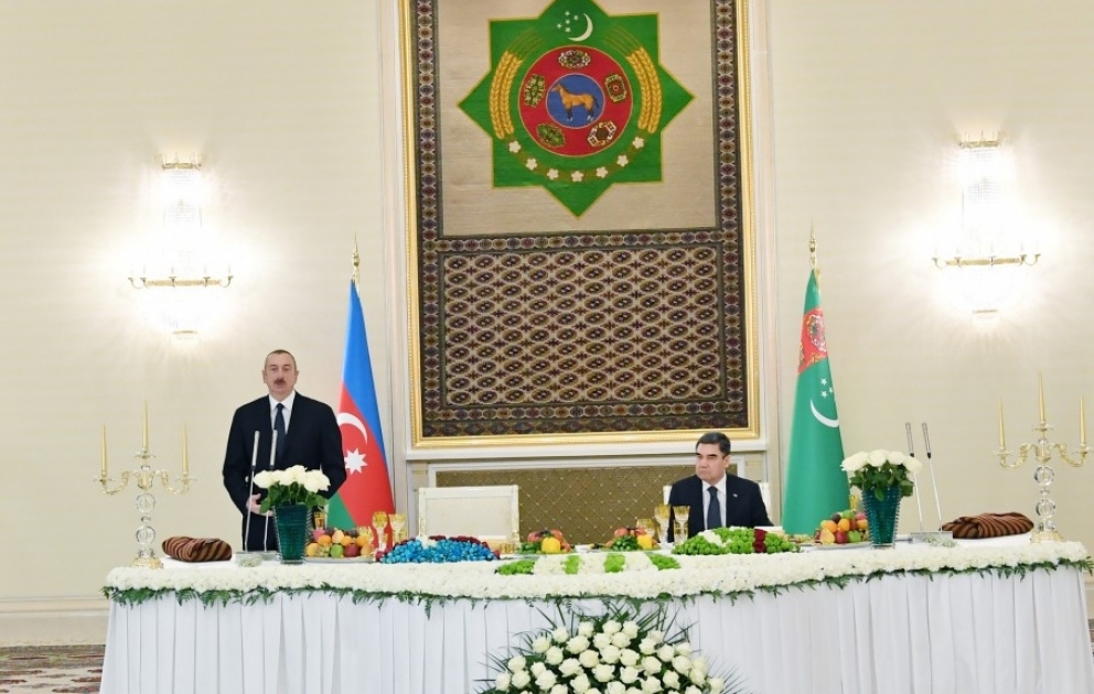 Turkmen President Gurbanguly Berdimuhamedov hosted official dinner in honor of Azerbaijani President Ilham Aliyev VIDEO