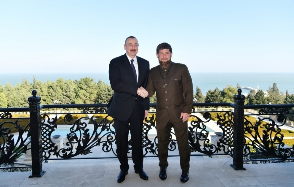 Prezident İlham Əliyev Rusiyanın Çeçenistan Respublikasının başçısının rəhbərlik etdiyi nümayəndə heyətini qəbul edib  YENİLƏNİB VİDEO