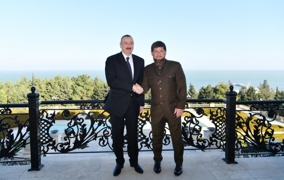 Präsident Ilham Aliyev empfängt tschetschenische Delegation VIDEO