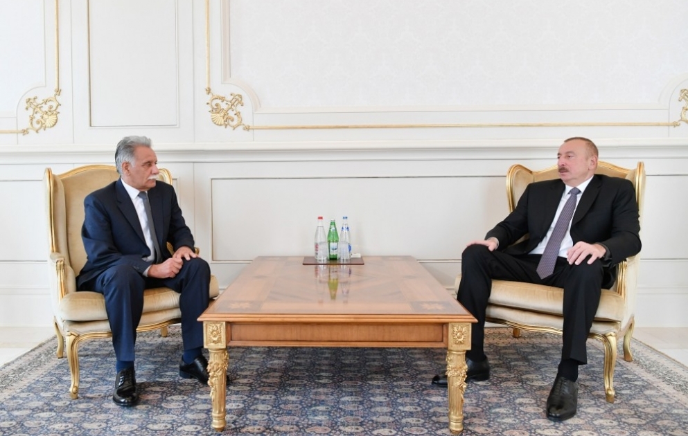 Präsident Ilham Aliyev empfängt afghanischen Botschafter zur Entgegennahme seines Beglaubigungsschreibens VIDEO