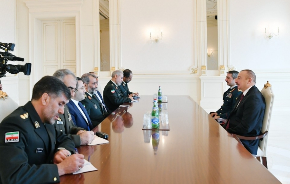 Президент Ильхам Алиев принял делегацию под руководством командующего Пограничными войсками Ирана ОБНОВЛЕНО ВИДЕО