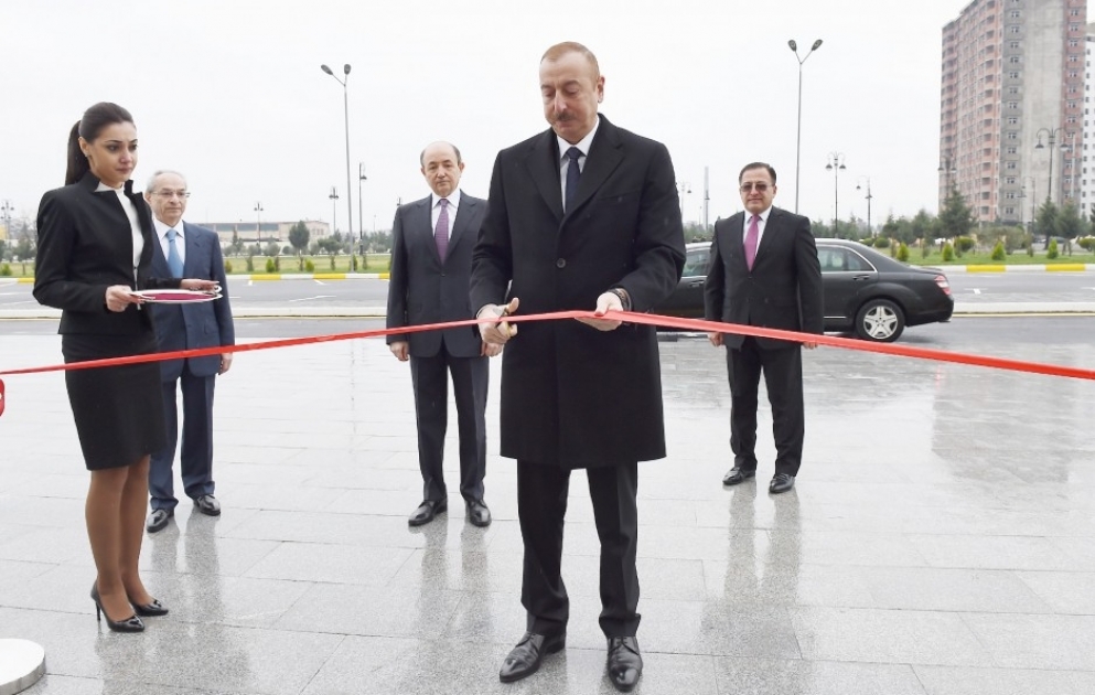 Binəqədi Rayon Məhkəməsinin yeni inzibati binasının açılışı olub Prezident İlham Əliyev açılışda iştirak edib YENİLƏNİB VİDEO