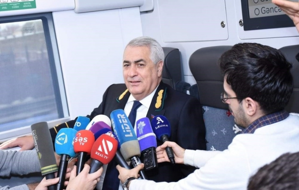 Gələn ilin ortalarında Bakıətrafı dəmir yolunda bir neçə stansiya istifadəyə veriləcək VİDEO