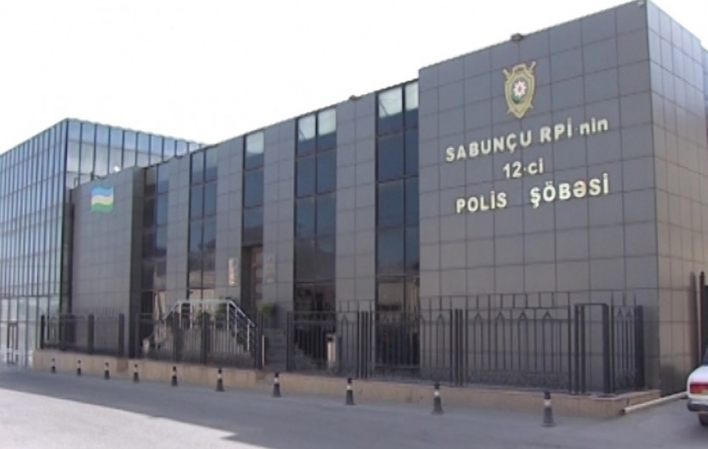 Balaxanı qəsəbəsində iki avtomobili qaçıran yeniyetmə saxlanılıb VİDEO