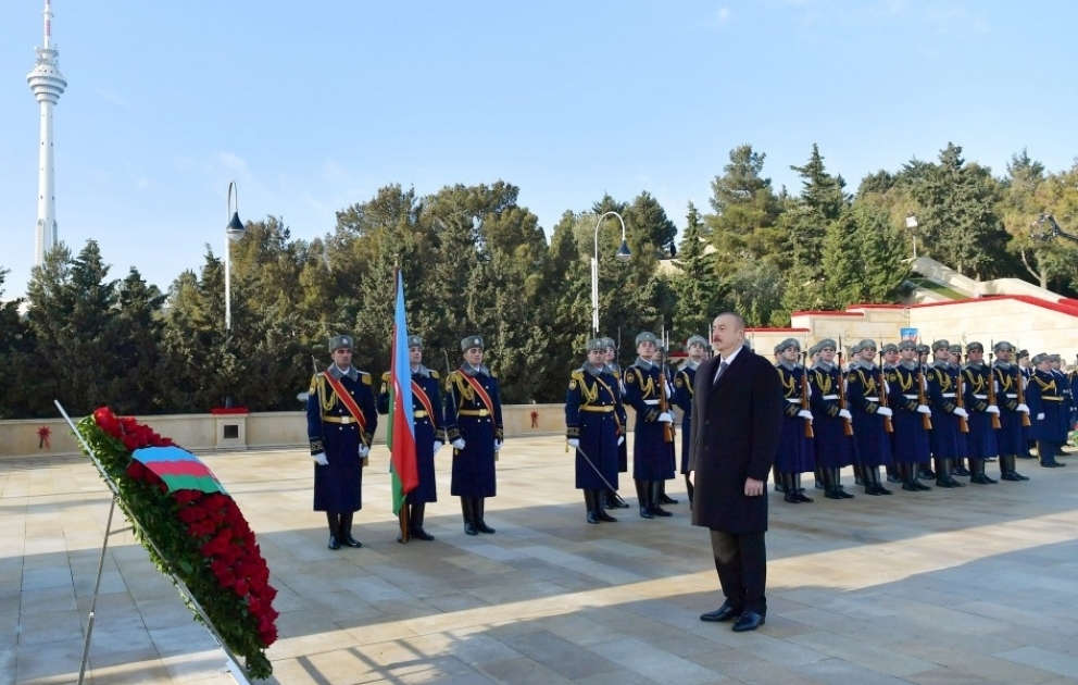 Die 20. Januartragödie jährt sich zum neunundzwanzigsten Male Staatspräsident Ilham Aliyev ehrt Gedenken der Opfer des blutigen 20. Januar VIDEO