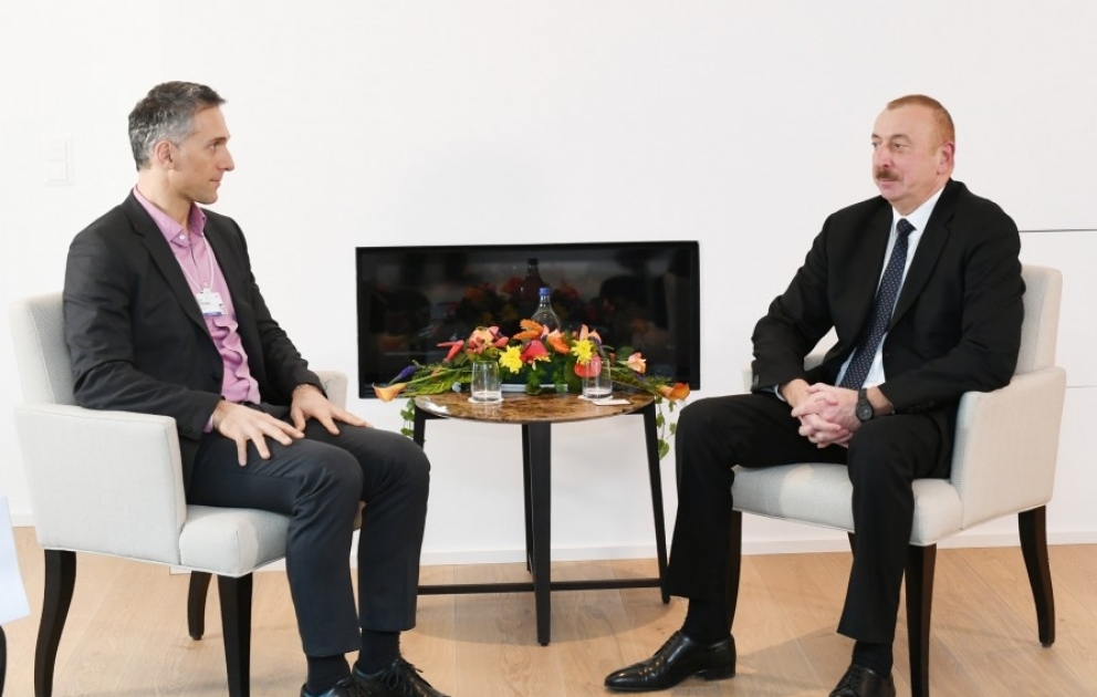 Davos: Präsident Ilham Aliyev trifft sich mit Signify CEO VIDEO