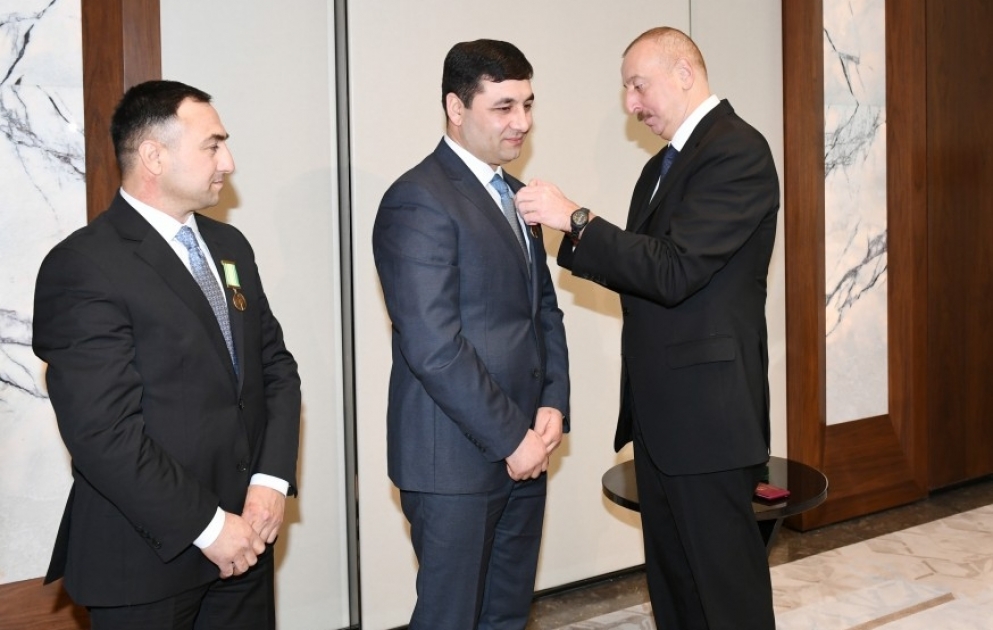 President Ilham Aliyev awarded Sabir and Umud Shirinov brothers “For Bravery” medal VIDEO