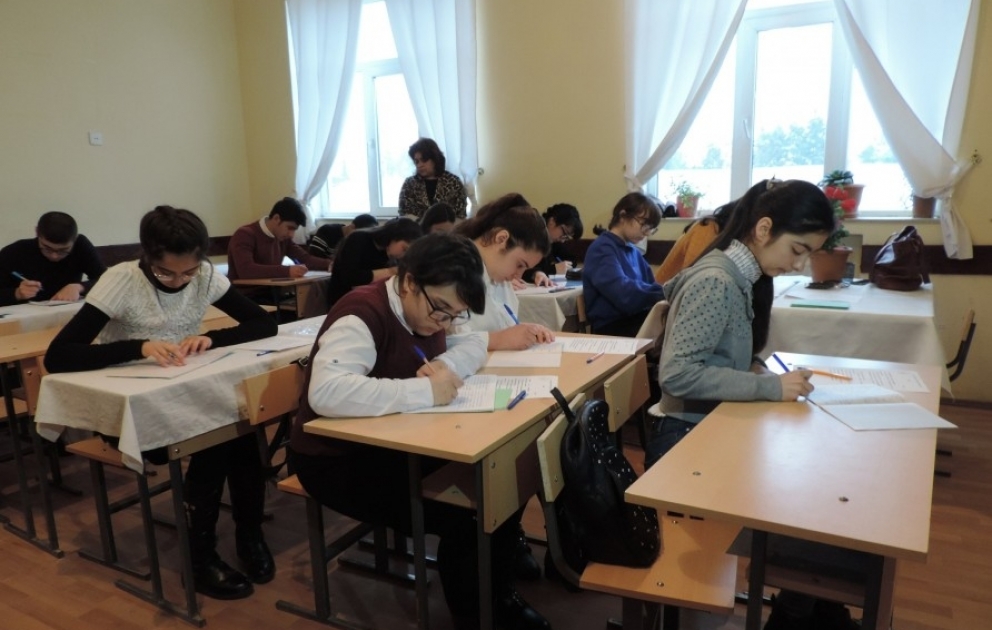 “Ədəbiyyat biliciləri” müsabiqəsinin rayon mərhələsinə 105 şabranlı məktəbli qatılıb VİDEO
