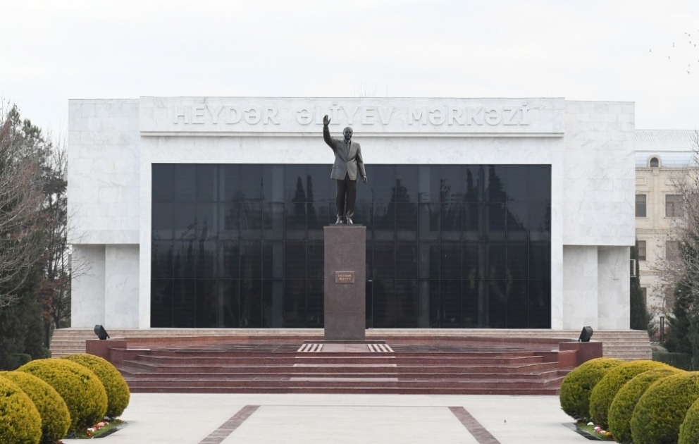 Déplacement du président Ilham Aliyev à Beylagan VIDEO