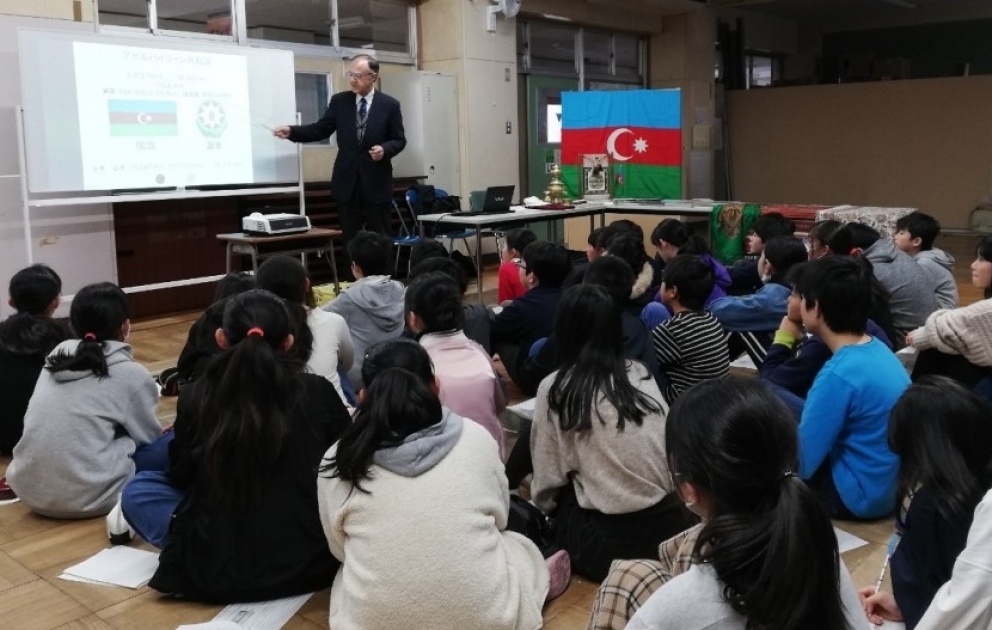 Azərbaycan haqqında təqdimat Haciyogi məktəbliləri tərəfindən maraqla qarşılanıb VİDEO