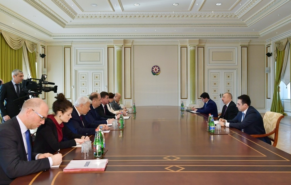 Le président Ilham Aliyev a reçu une délégation conduite par le président en exercice de l’OSCE VIDEO
