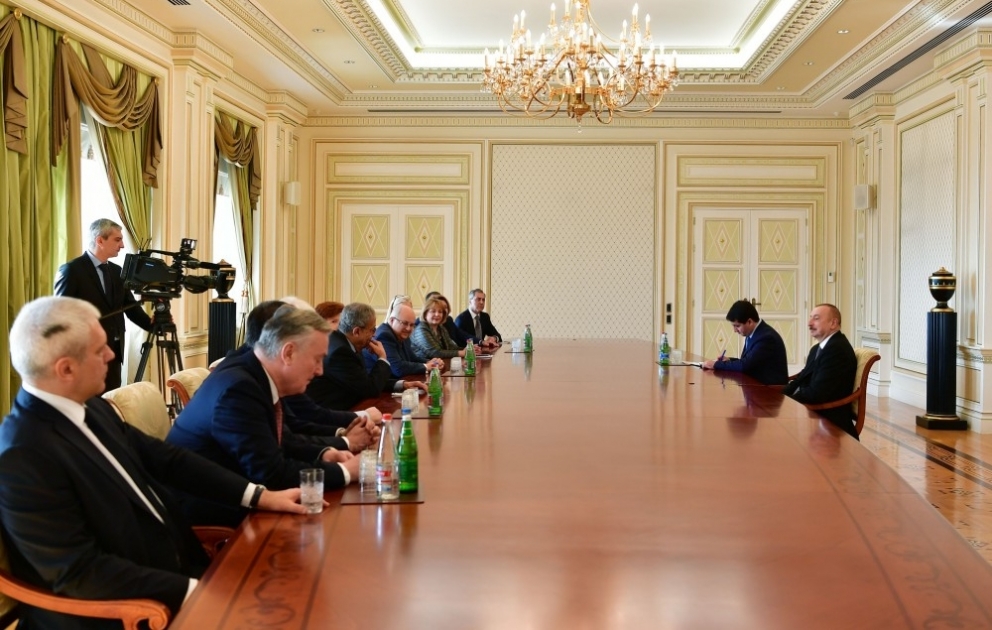 Президент Ильхам Алиев принял сопредседателей и членов Правления Международного центра Низами Гянджеви  ОБНОВЛЕНО ВИДЕО