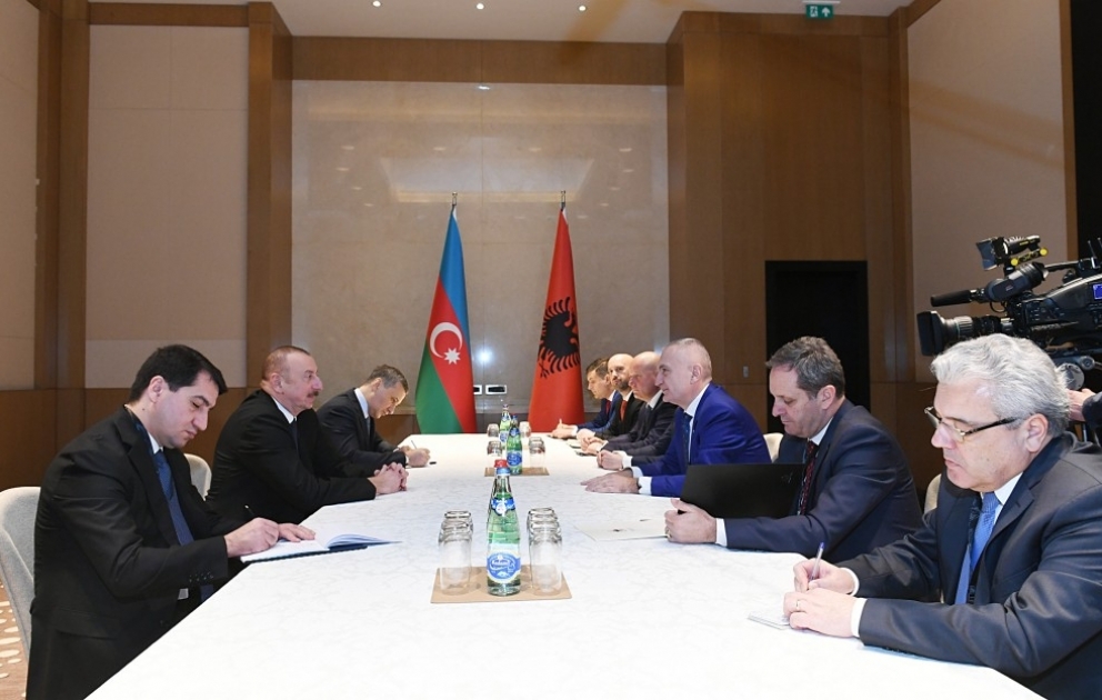 Präsident Ilham Aliyev trifft seinen albanischen Amtskollegen VIDEO
