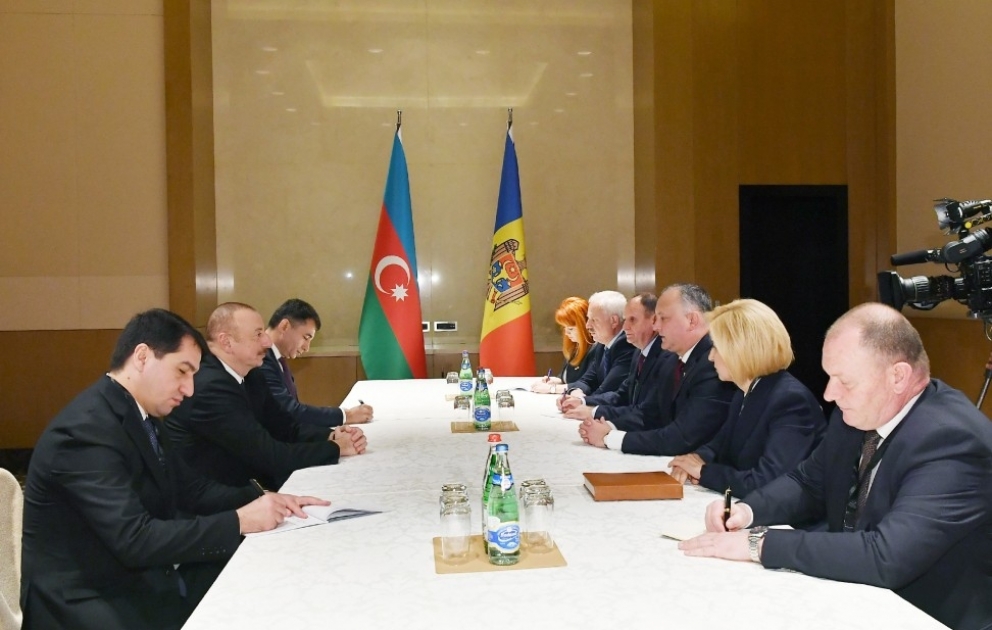 Präsident Ilham Aliyev trifft sich mit seinem moldauischen Amtskollegen Igor Dodon VIDEO