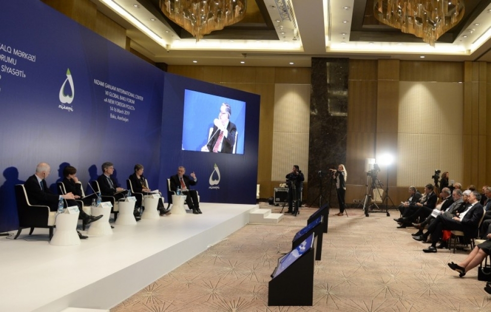 VII Qlobal Bakı Forumu çərçivəsində növbəti panel iclası “Davamlı inkişaf çağırışları” mövzusuna həsr olunub VİDEO