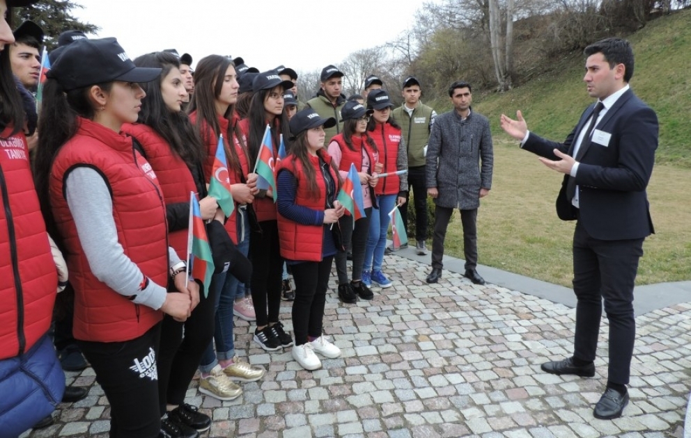 “Ölkəmizi tanıyaq”: Məktəblilər Qubada ermənilərin törətdikləri soyqırımı haqqında ətraflı məlumatlandırılıblar VİDEO