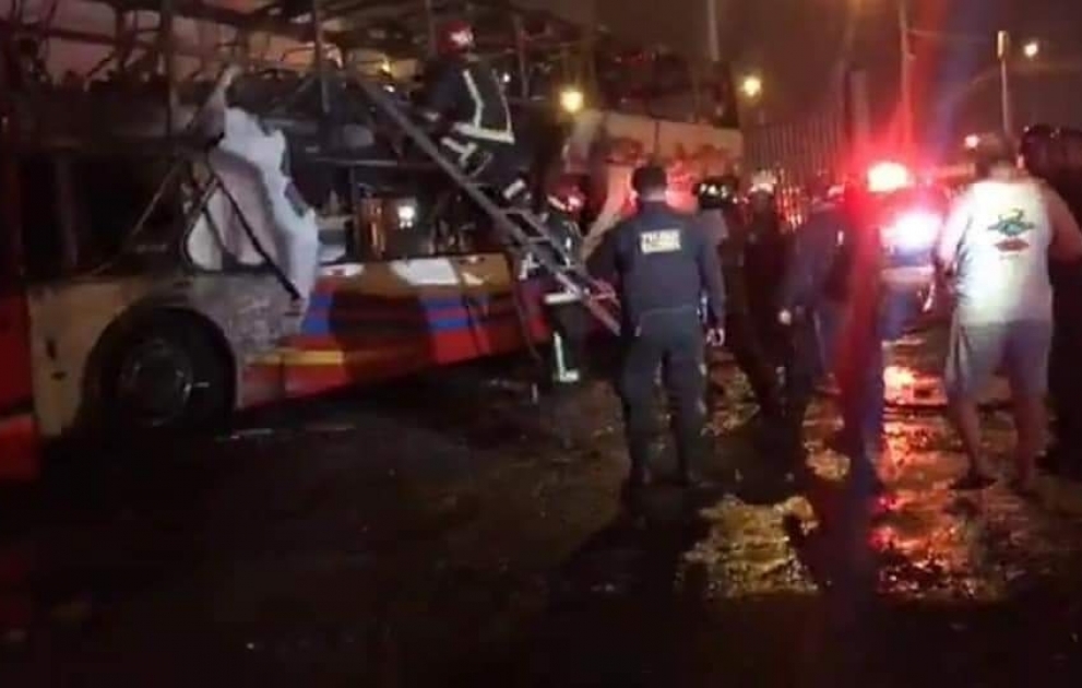 Peruda avtobusda baş verən yanğında 20 nəfər həyatını itirib VİDEO