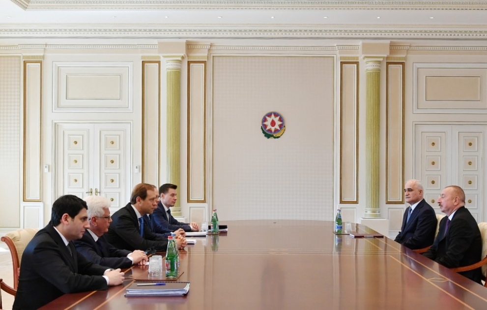 Aserbaidschans Präsident Ilham Aliyev empfängt russische Delegation VIDEO