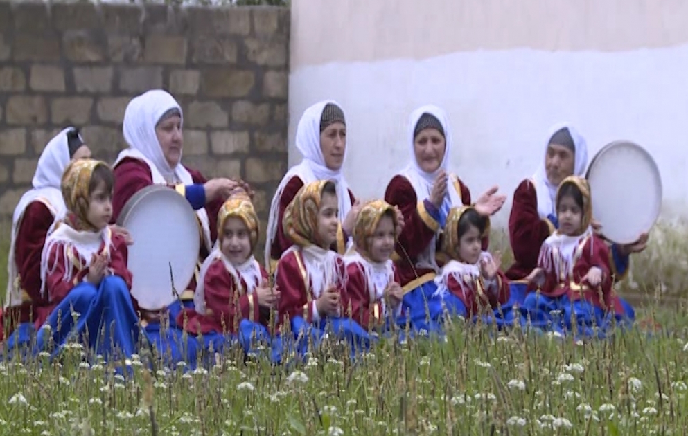 “Nənələr” qədər məşhur olan “Nəvələr” VİDEO