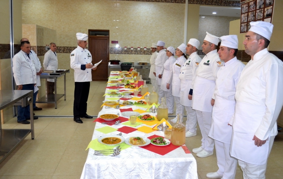 Azərbaycan Ordusunda “Ən yaxşı hərbi aşpaz” adı uğrunda yarış keçirilib VİDEO