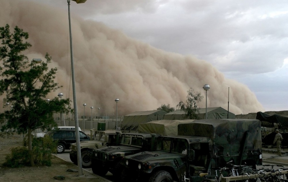 Tote und Vermisste bei Sandsturm in Pakistan VIDEO
