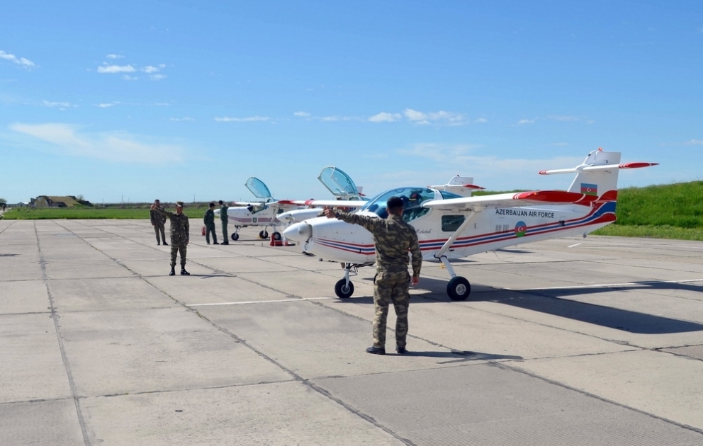 Azerbaijani military pilots start training flights on Super Mushshak, L-39 aircraft and "Mi" series helicopters VIDEO