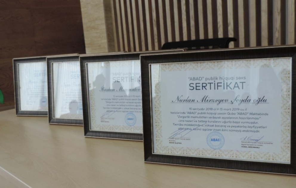 ABAD Məktəbdə milli zərgərlik sənətinə yiyələnən gənclərə sertifikatlar verilib VİDEO