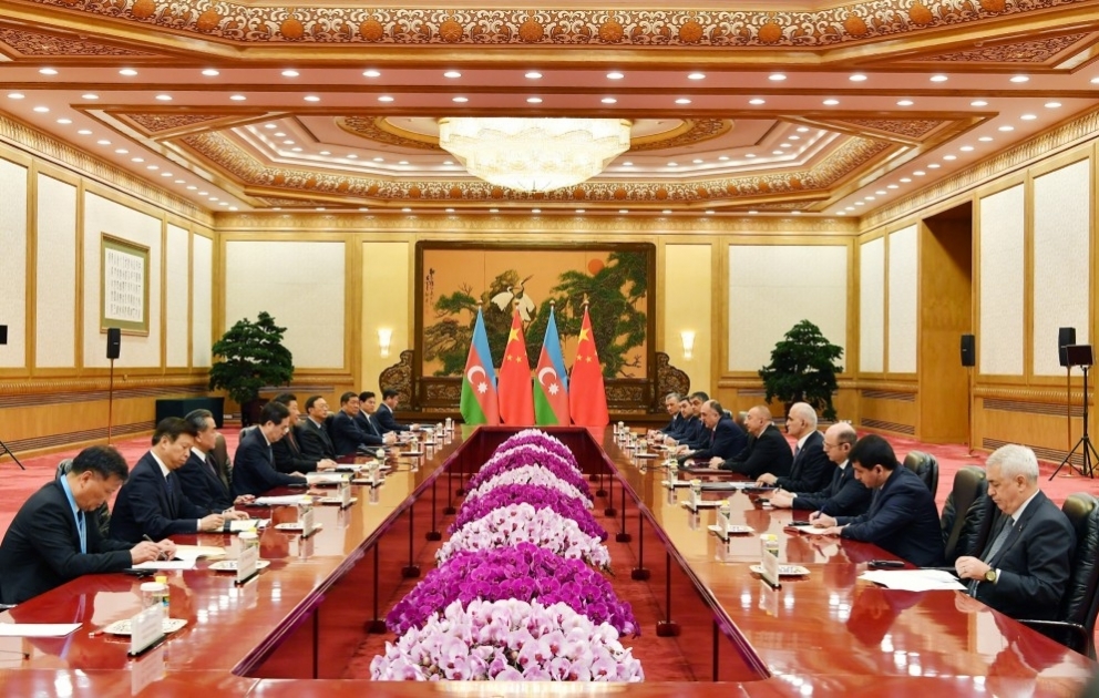 Entretien des présidents azerbaïdjanais et chinois à Pékin VIDEO