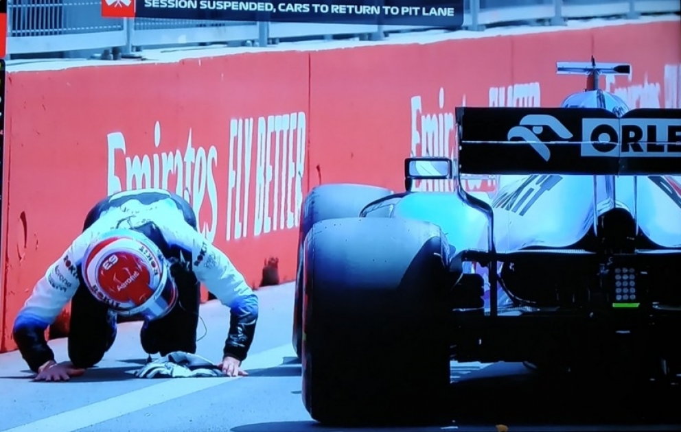 Formula 1 Azərbaycan Qran-Prisində ilk qəza:Corc Rassell mübarizəni dayandırıb VİDEO