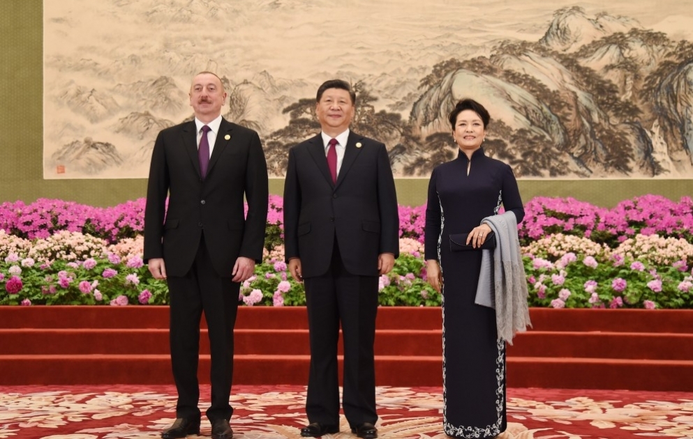 Offizieller Empfang zu Ehren von Teilnehmern des zweiten Kooperationsforums "Ein Gürtel, eine Straße" in Peking VIDEO
